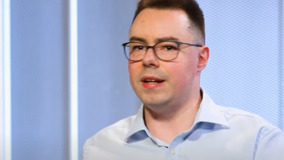 SRBIJA MORA DA BUDE ZA NATO I DA NAORUŽAVA UKRAJINU Ovo je poručio đilasovac, ovde ima sve CRNO NA BELO