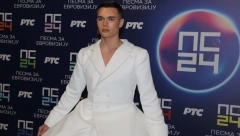 POJAVIO SE U HALJINI, IZAZVAO GNEV NARODA! Pevač udario žestoko po jačem polu, pa pomenuo estradu: Zli su i neobrazovani