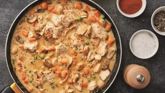 VLAŠKI PAPRIKAŠ SA KISELIM MLEKOM Gurmansko jelo na "kašiku", ko ga jednom proba uvek mu se vraća