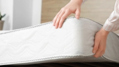 FLEKE NESTAJU ZA ČAS Jednostavnim trikom očistite dušek, potrebno samo 15 minuta