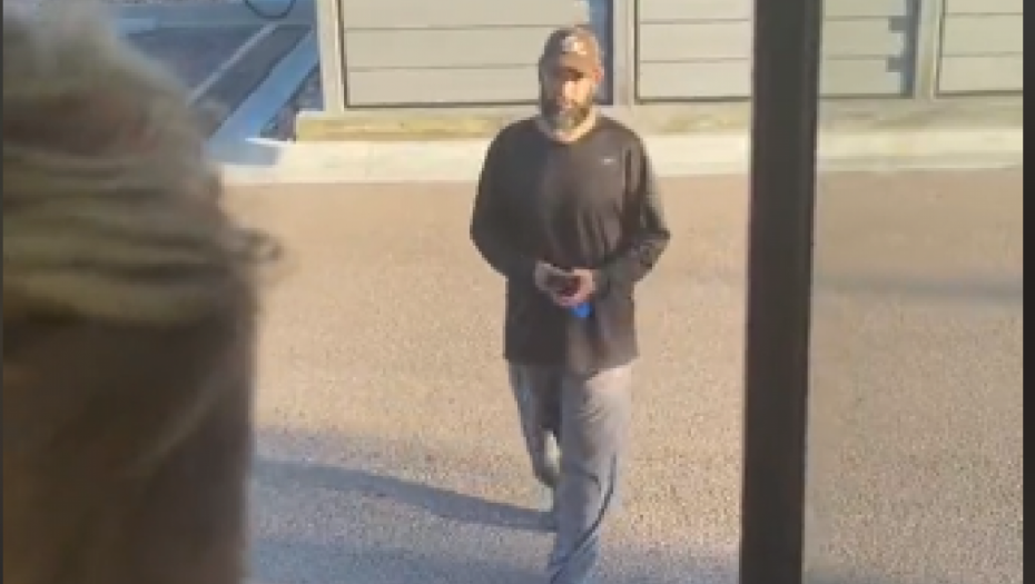 ŽIVEO JE NA ULICI I JEO IZ KANTE Jedan human gest mu je u roku od 48 sati promenio život iz korena