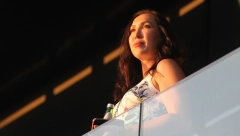 DUGO JE NIJE BILO Posle mnogo godina pojavila se fotografija Jelene Janković, a evo koliko je novca "teška"