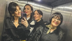 BLAGO NJOJ KOJA VAS JE RODILA! Sestre Mićalović sa majkom, mreže se usijale od komentara, a tek kad vidite kako izgledaju!