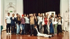 HUMANITARNA PREDSTAVA ZA UGROŽENU PORODICU SA VOŽDOVCA Saznajte da li savremena verzija „Don Žuana” u izvođenju Dvanaeste beorgadske gimnazije menja sudbinu čuvenog ljubavnika