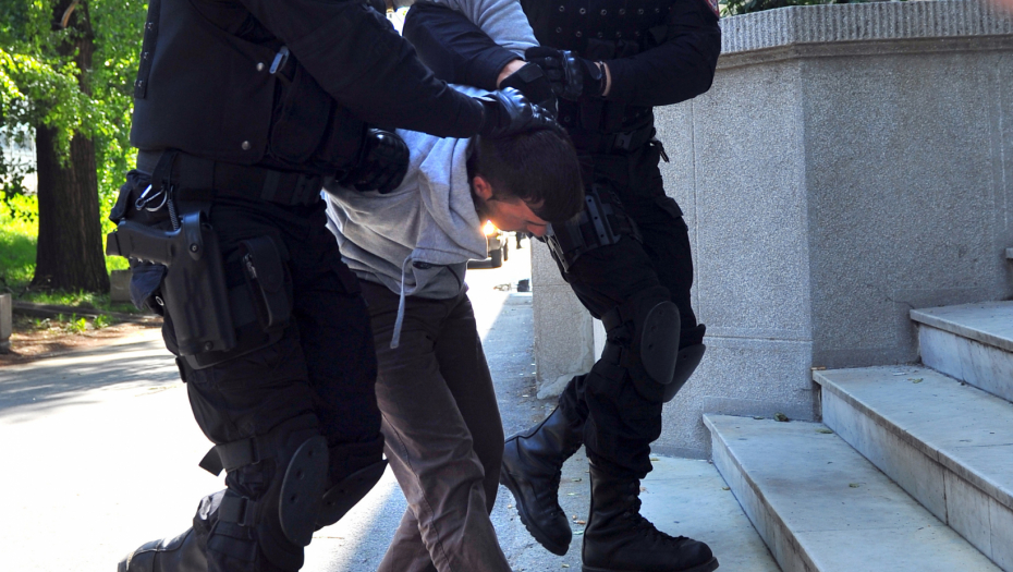 POLOMIO VRAČARI LOBANJU JER NIJE HTELA DA MU OMAĐIJA BIVŠU! Detalji stravičnog napada na ženu (57) iz Smedereva šokirali javnost u Srbiji