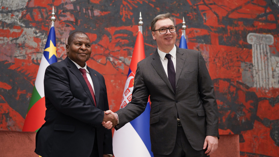 UVEREN SAM DA JE OVA POSETA NOVO POGLAVLJE U ODNOSIMA NAŠIH ZEMALJA Vučić se oglasio posle dočeka predsednika Centralnoafričke Republike