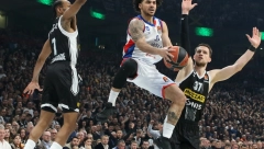 SADA VIŠE NIJE SVE U RUKAMA CRNO-BELIH Efes pobedio i preuzeo pol-poziciju, Partizan je sada u baš nezgodnoj poziciji za plej-in mesto