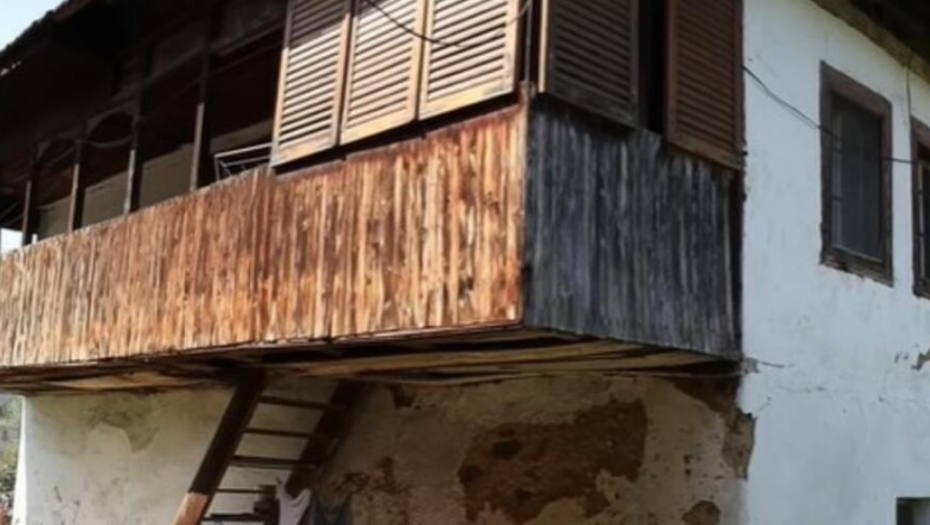 HRVAT DRAGO JE 59 GODINA ŽIVEO ZATOČEN U KUĆI Na prozorima su bile rešetke - nikada nije video svetlost dana dok ONA NIJE UMRLA