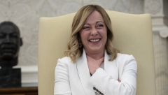 NOVI GAFOVI AMERIČKOG LIDERA Bajden na sastanku sa Meloni (FOTO)