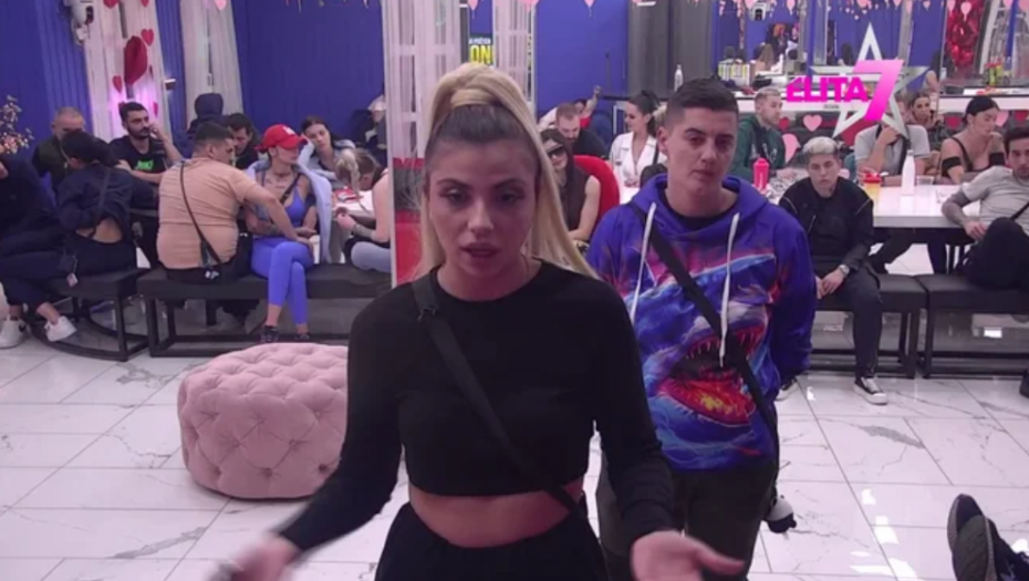 ZA SVE SAM JA KRIVA Anđela Šparavalo ne može da se smiri nakon razgovora sa roditeljima, pomenula i odricanje oca od nje