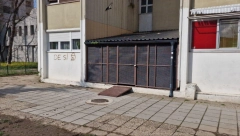 "ŠOKIRANI SMO! OBILI SU VRATA NA KROVU I SKOČILI ZAJEDNO! NISU ODAVDE" Komšije užasnute tragedijom koja se dogodila u njihovoj zgradi u Novom Sadu (FOTO +VIDEO)