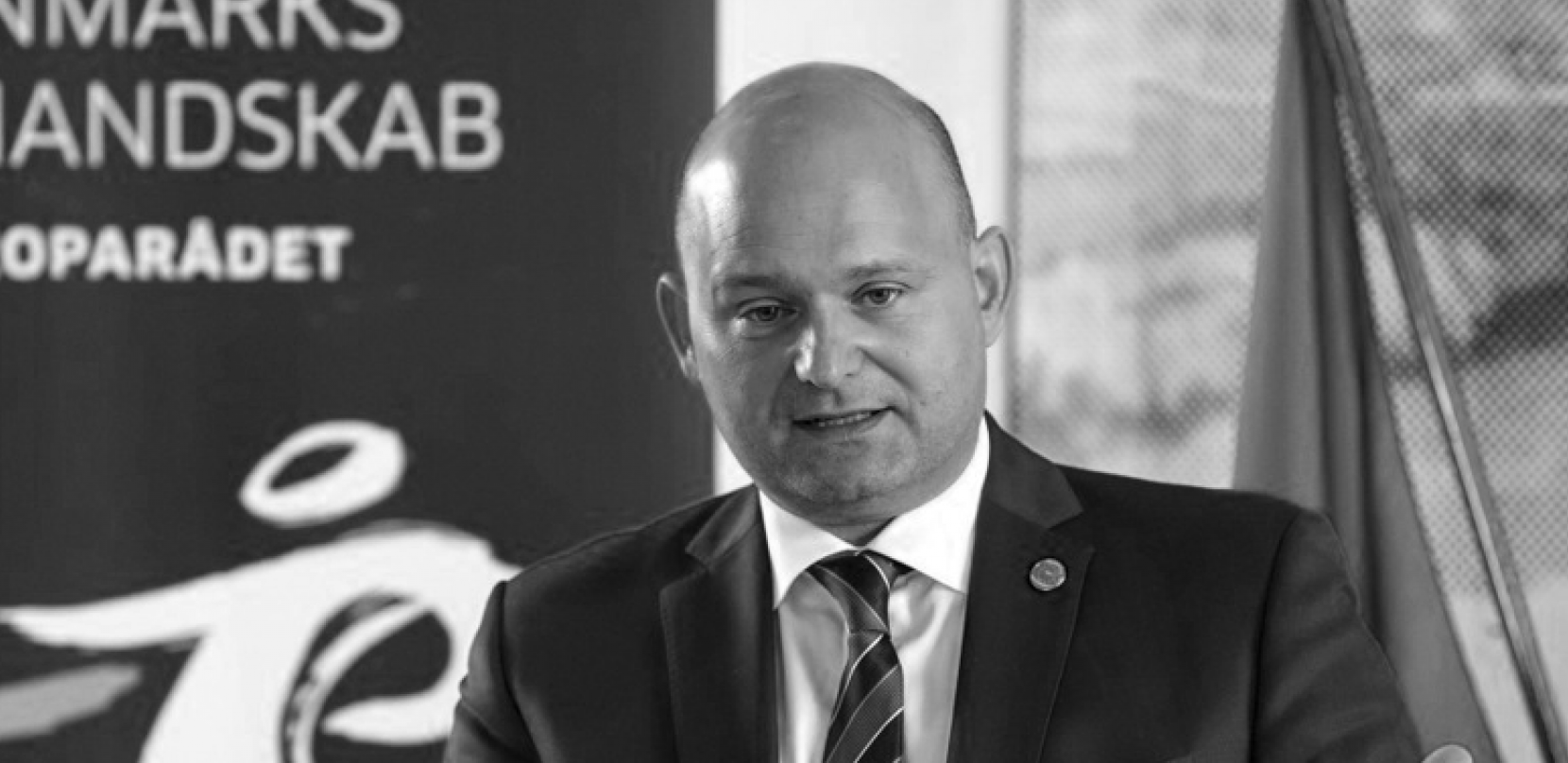 SRUŠIO SE TOKOM PARTIJSKOG SKUPA, UMRO JE PAPE POULSEN Otkriveno šta je poslednje što je doživeo