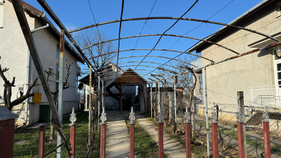 KOMŠIJA SUPRUŽNIKA POSETIO KUĆU UŽASA U PETROVARADINU Evo šta je poručio novinarima