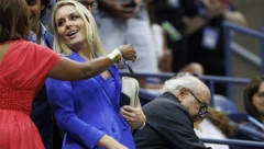 DA LI JE MOGUĆE? Svetska šampiona je svetski licemer - prvo se slikala sa Novakom i rekla da je GOAT, pa isto to poručila i Nadalu