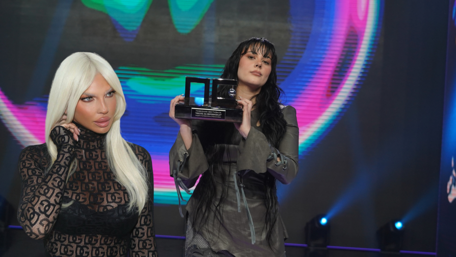 TEYA DORA OPTUŽENA DA JE PLAGIJATOR? Oglasio se tim Karleuše, skandal neviđenih razmera, čeka se Jelenina reakcija!