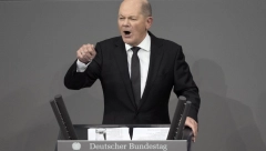 ŠOLC DIŽE SEBI CENU Nemačka zarađuje milijarde na Ukrajini?