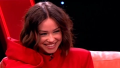 BRESKVICA KLEČI U TANGAMA, DRŽI SE ZA... Popustile joj kočnice, u ovom izdanju je niko nikada nije video, a tek šta nosi na sebi