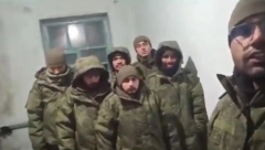 "SAMO SMO HTELI DA PROSLAVIMO NOVU GODINU" Ukrajinski zvaničnik objavio čudan video, gomila Indijaca u ruskim uniformama na frontu (VIDEO)
