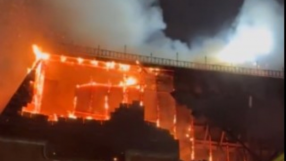 POŽAR NA 12. SPRATU SOLITERA Vatrogasci hitno izašli na teren