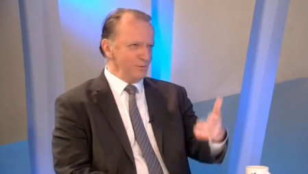 SRAMOTA Ponoševac optužio Srbiju da je sama kriva za NATO agresiju, pa napao Vučića (VIDEO)