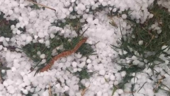 GRAD UDARA NA JOŠ JEDNO MESTO U SRBIJI U toku je ispaljivanje protivgradnih raketa