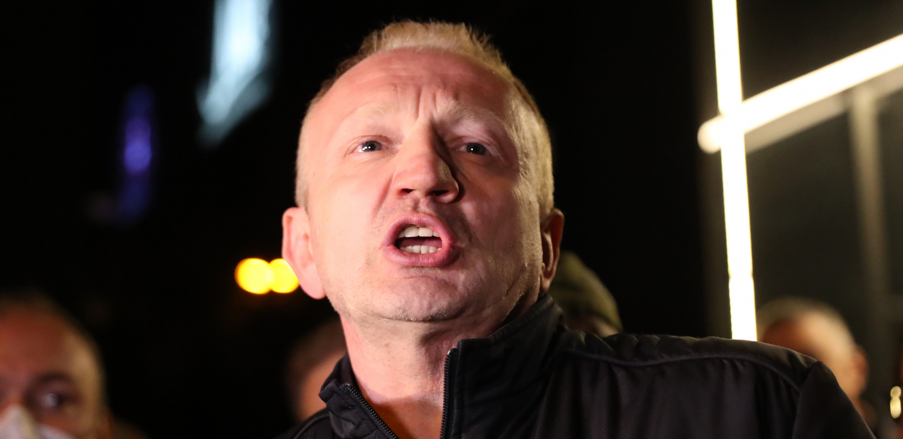 ĐILASA NAPUSTILA DVOJICA POSLANIKA Predali potpisane ukaze