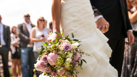 Narodna verovanja i venčanje: Mlada ne treba da vežba pisanje svog novog prezimena!