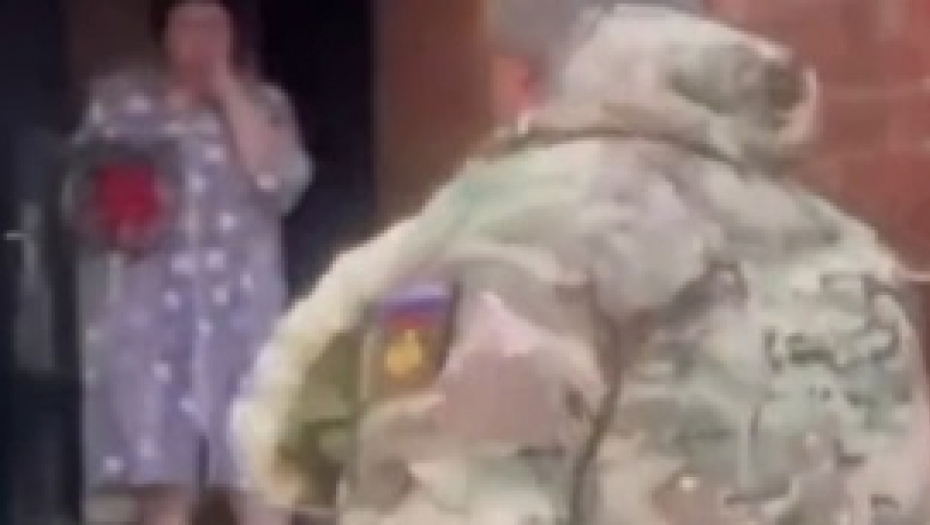 SNIMAK RUSKOG VOJNIKA SLAMA SRCA Za tebe, mama! (VIDEO)