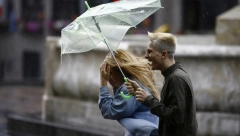 UZBUNA U KOMŠILUKU, UPALJENI ALARMI Stiže OLUJNI VETAR, objavljene mere opreza