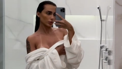 GOLA KAO PIŠTOLJ Fatalna Brazilka dobila nagradu za NAJLEPŠU VAGINU, pričala da ima aferu sa Nejmarom, a sada... (FOTO)
