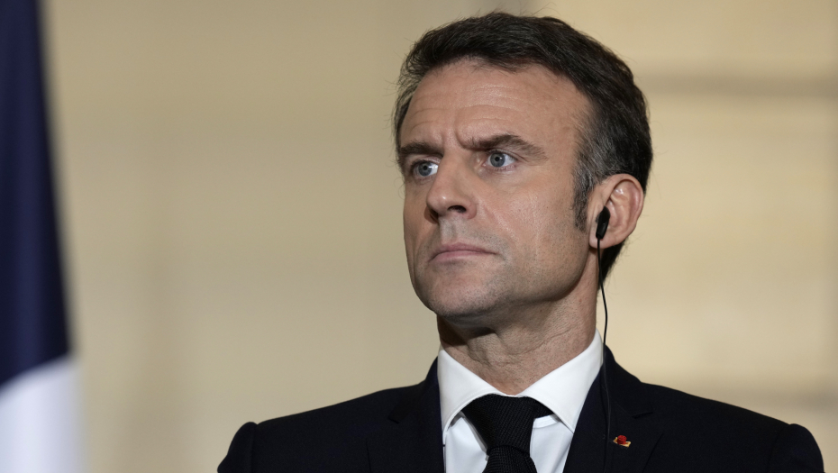 MAKRON "PUKAO" U FRANCUSKOJ: Popularnost francuskog predsednika opala nakon šokantne odluke