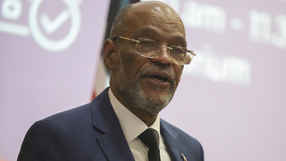 PREMIJER HAITIJA PODNEO OSTAVKU Trenutno se nalazi u Portoriku, naoružane bande sprečile njegov povratak u zemlju