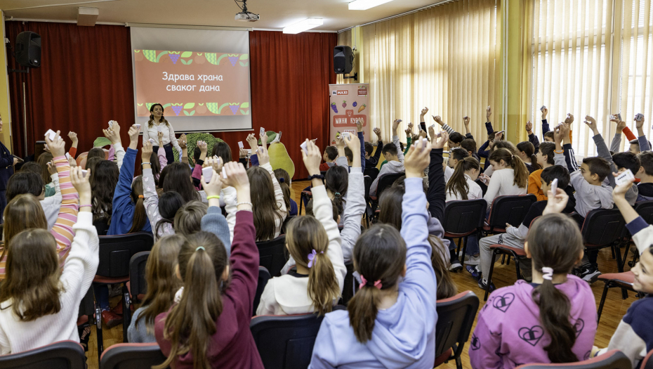 MAXI EDUKATIVNI KARAVAN „Zdrava hrana svakog dana“ obišao 100 škola u Srbiji