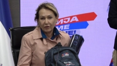 ZVERSKI UDARENA USRED CENTRA BEOGRADA Žrtva Slavica Vujačić ima samo jedno pitanje za napadača