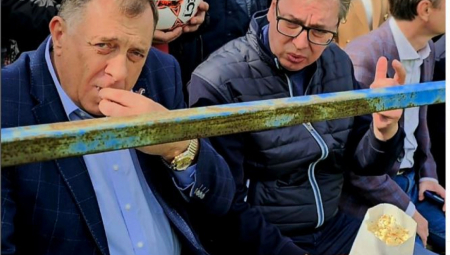 VUČIĆ ČESTITAO DODIKU ROĐENDAN: Stigao i POKLON koji aludira na scenu iz Pambukovice "ne diraj mi kokice" (FOTO)