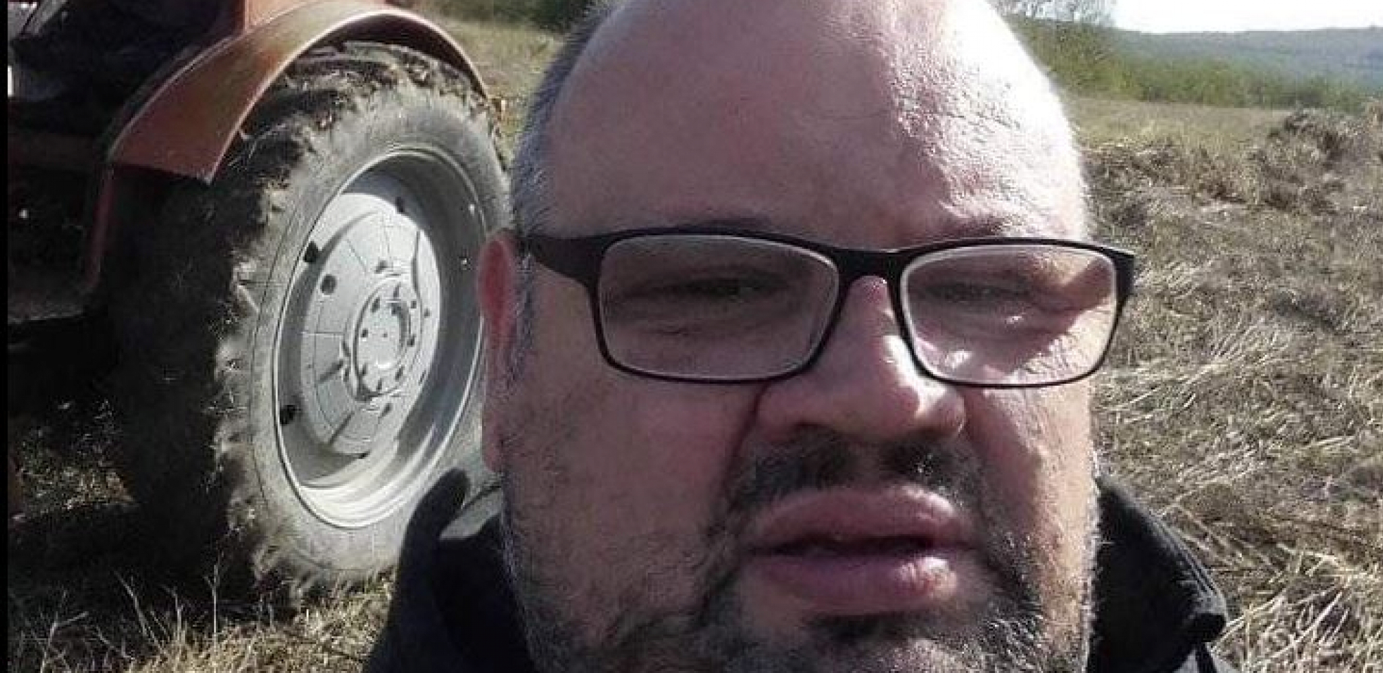 "U SELU GA SE SVI PLAŠE, MOLE ME DA GA NE PRIMIM NAZAD" Oglasio se vlasnik farme na kojoj je dečak sekirom ubio 12 jaganjaca