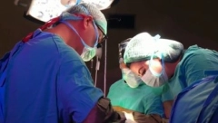 SPLITSKI LEKARI ŠOKIRANI JEZIVIM PRIZOROM Izvukli joj iz tela predmet od 20 cm, niko nema pojma kako je uspela da ga proguta!