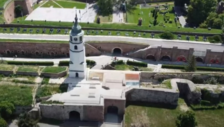 IZGUBIO RAVNOTEŽU I PAO SA 20 METARA VISINE! Muškarac nastradao u stravičnoj nesreći na beogradskoj tvrđavi