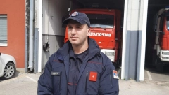 OGLASIO SE KOMANDIR VATROGASACA O POŽARU U ČAČKU Kvar na kutiji sa osiguračima izazvao eksploziju bojlera