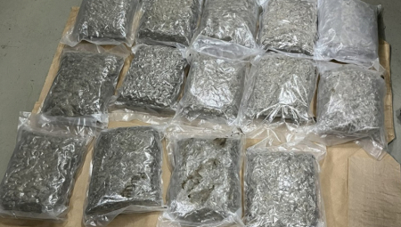 U "MERCEDESU" VALJEVSKA POLICIJA PRONAŠLA SEDAM KILOGRAMA MARIHUANE Uhapšena dva dilera