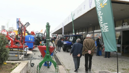 ŠABAC IMA 400 DOMAĆINSTAVA GDE SU VLASNICI LJUDI MLAĐI OD 30 Tanasković otvorila Sajam poljoprivrede, "Najdomaćin" ima svoj štand (FOTO)