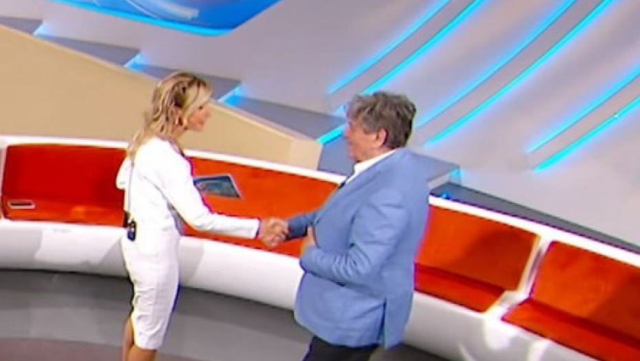 RADOŠ BAJIĆ IMAO NEZGODU U EMISIJI UŽIVO Urnebesan video postao viralan na mrežama