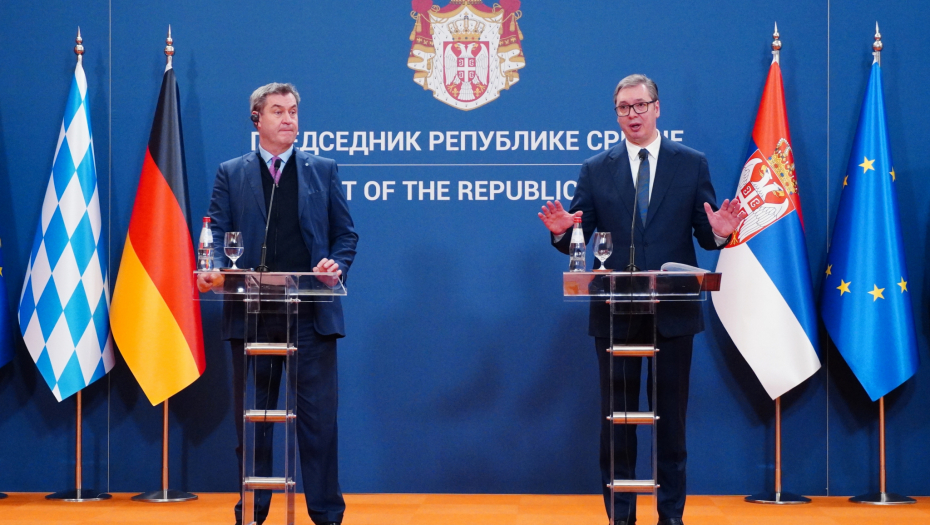 VUČIĆ SE OGLASIO VIDEO PORUKOM "Dan izuzetne prilike za budućnost Srbije"