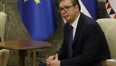 VUČIĆ NAKON SASTANKA SA LAJČAKOM Razgovarali smo o situaciji na KiM i nepodnošljivim uslovima za život našeg naroda