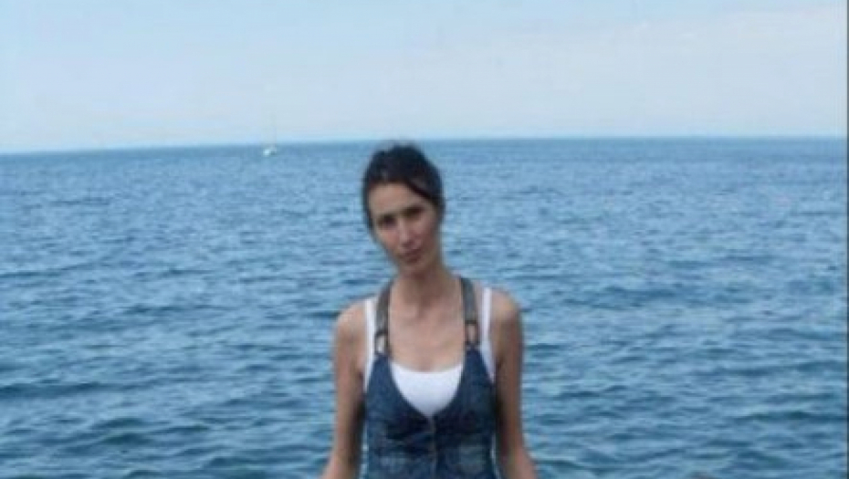 POSLE 8 SINOVA STIGLA JE MILA Vesna iz Medveđe je mama devetoro dece, sve stiže sama, a pritom izgleda kao milion dolara