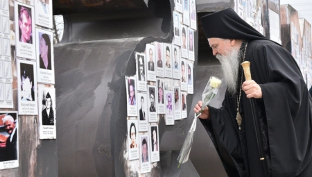 NOVA KOLUMNA DRAGUTINA MATANOVIĆA: Pogrom 2004. - zločinačka zavera protiv Srba