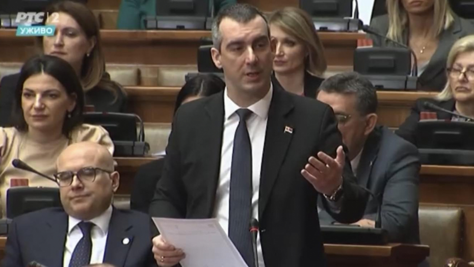 ORLIĆ RAZVALIO MARINIKU "Da vam pokažem zašto je toliko nervozna" (VIDEO)