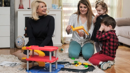 ONI SU KUPILI KUĆU ZAHVALJUJUĆI POMOĆI DRŽAVE Ministarka Darija Kisić obišla porodicu Marjanović u Barajevu