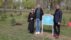 TRADICIJA JE TU DA SE POŠTUJE Maratonska šuma bogatija za 37. novih stabala (FOTO)