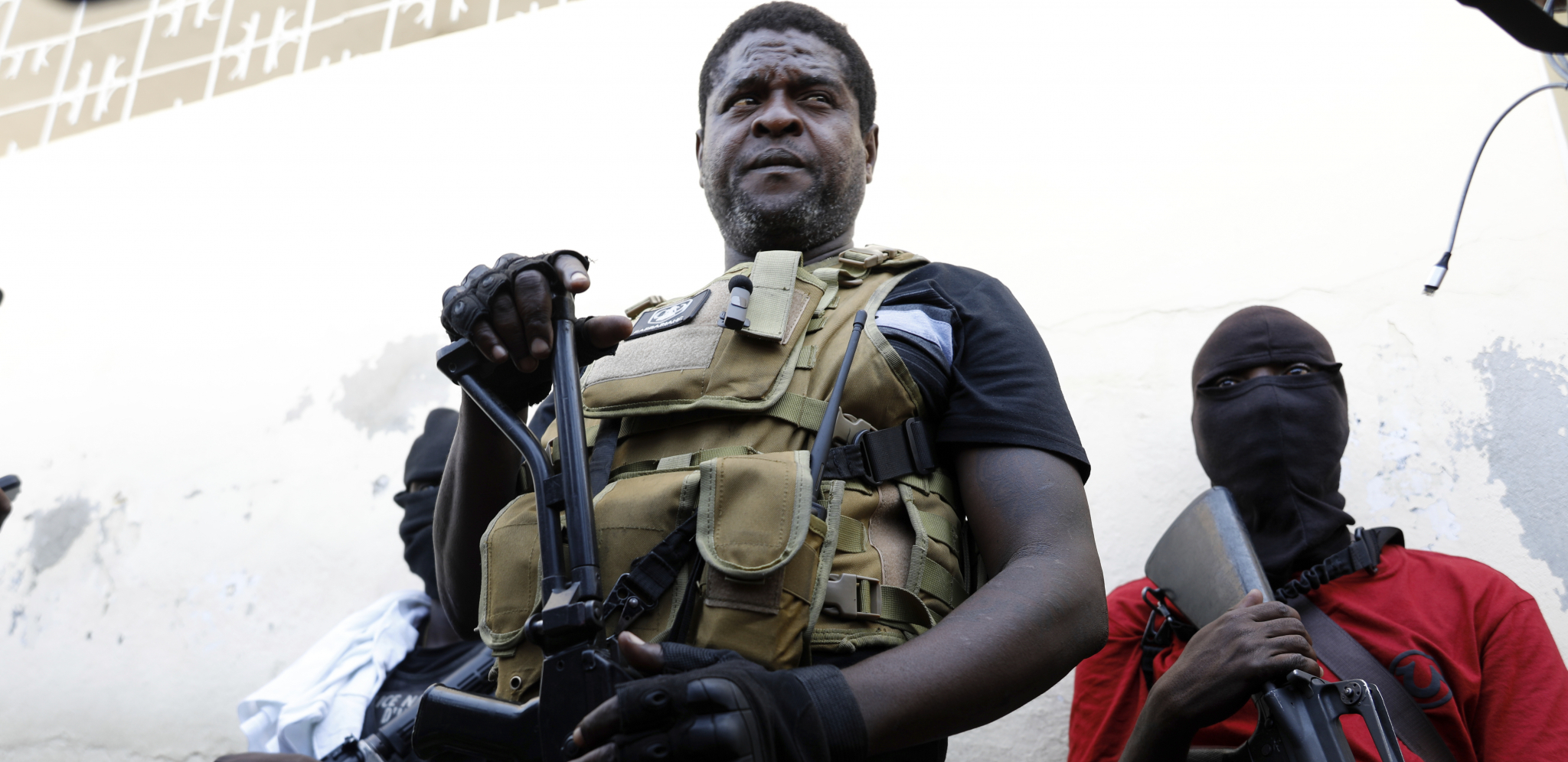 NEKAD BIO POLICAJAC, A SADA POZIVA NA REVOLUCIJU Ko je Roštilj, vođa zloglasnih bandi sa Haitija?